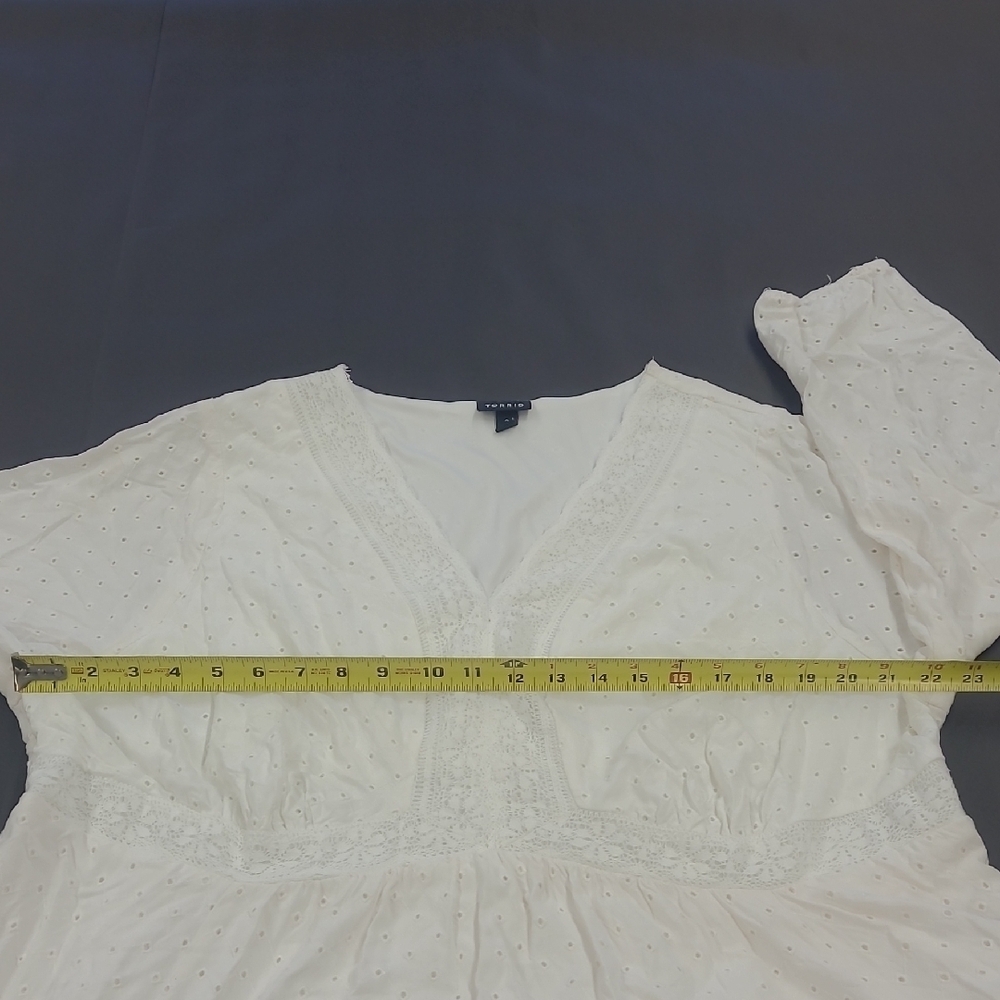Torrid White Eyelet Detail Peasant Flowy Women's Top Size 3 (3X) - Picture 9 of 12